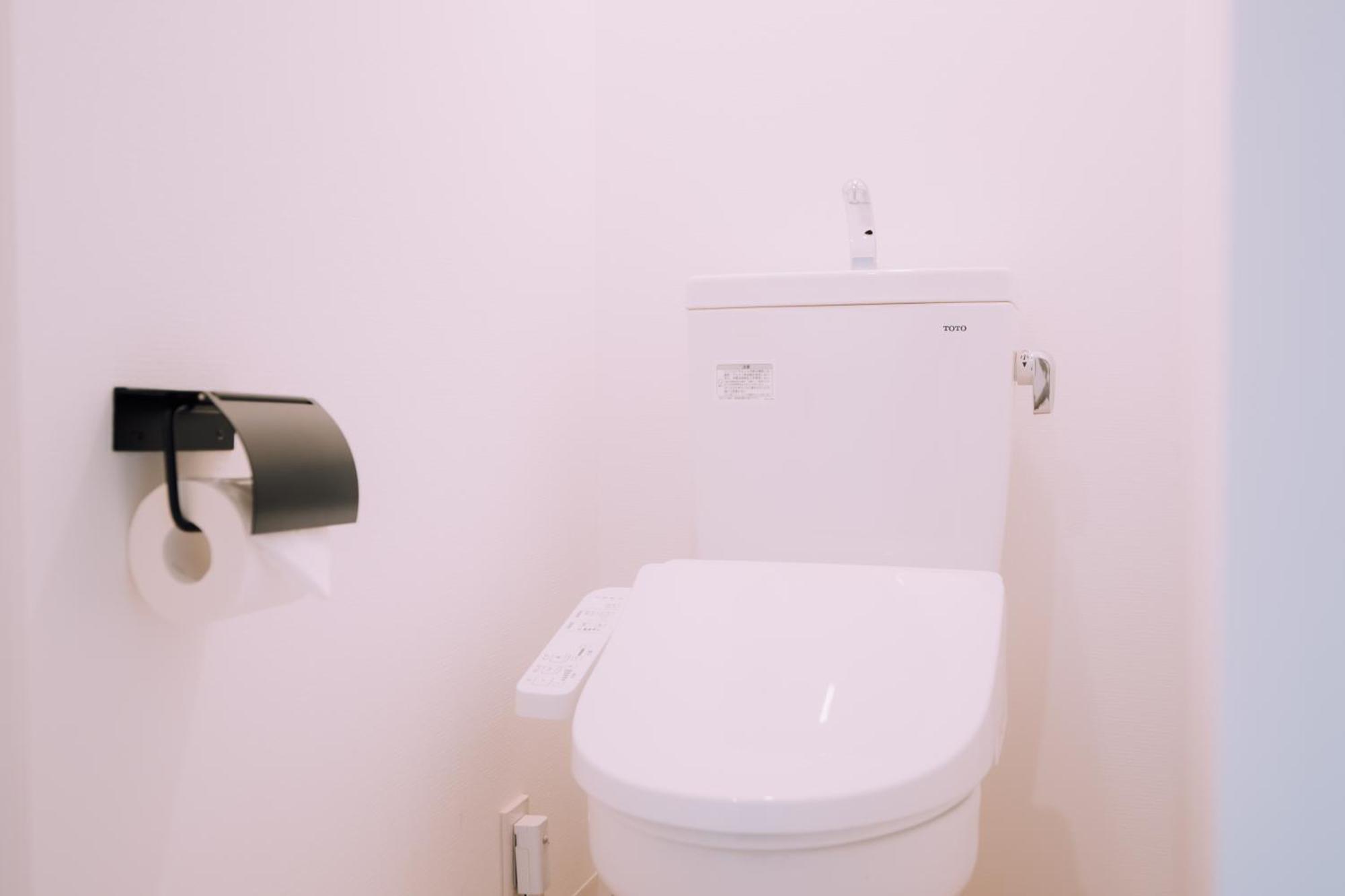 Apartemen Minimalist Loft Namba Compact Studio With A 24-hour Gym Ma405