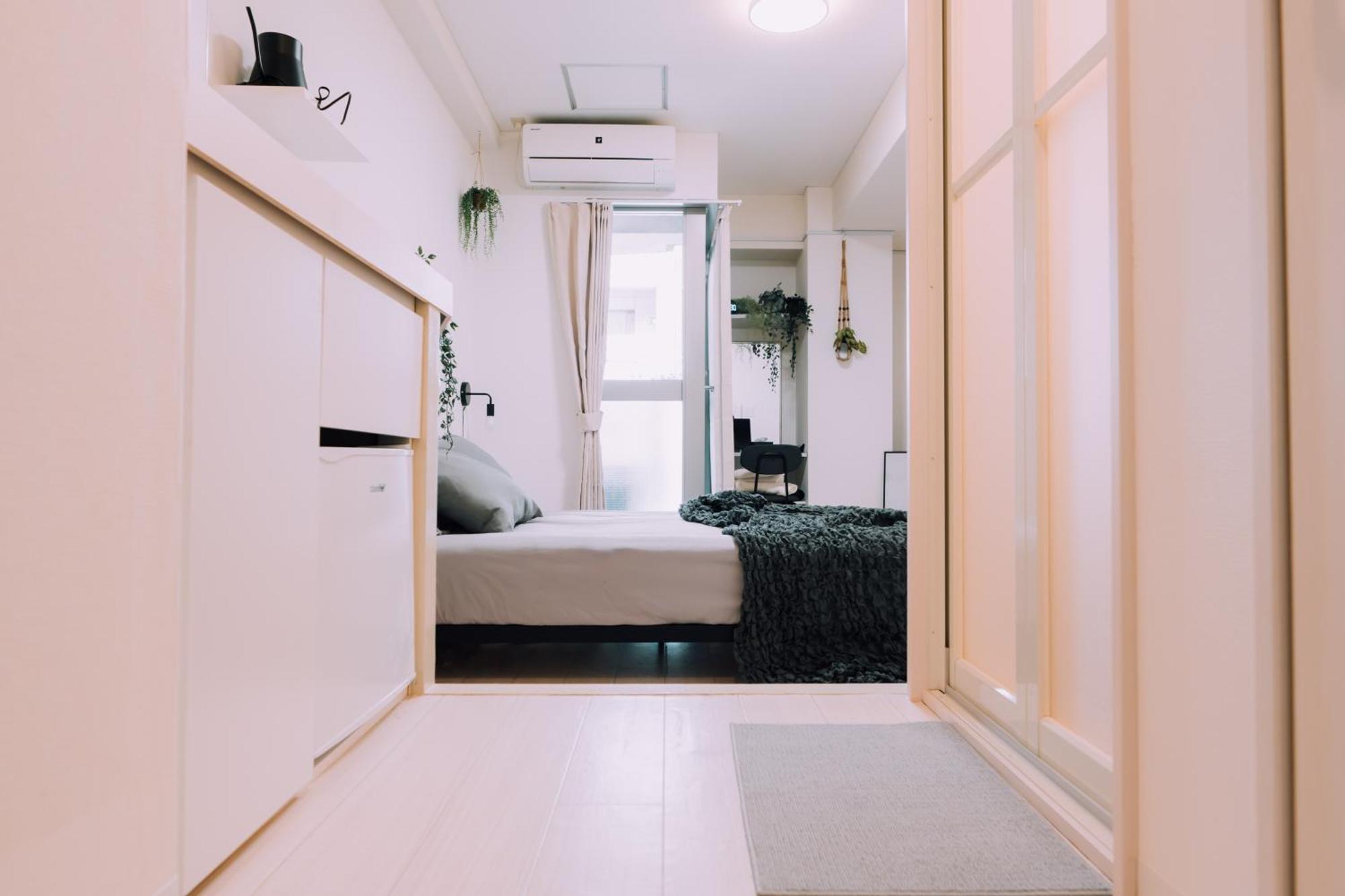 Minimalist Loft Namba Compact Studio With A 24-hour Gym Ma405 Apartemen